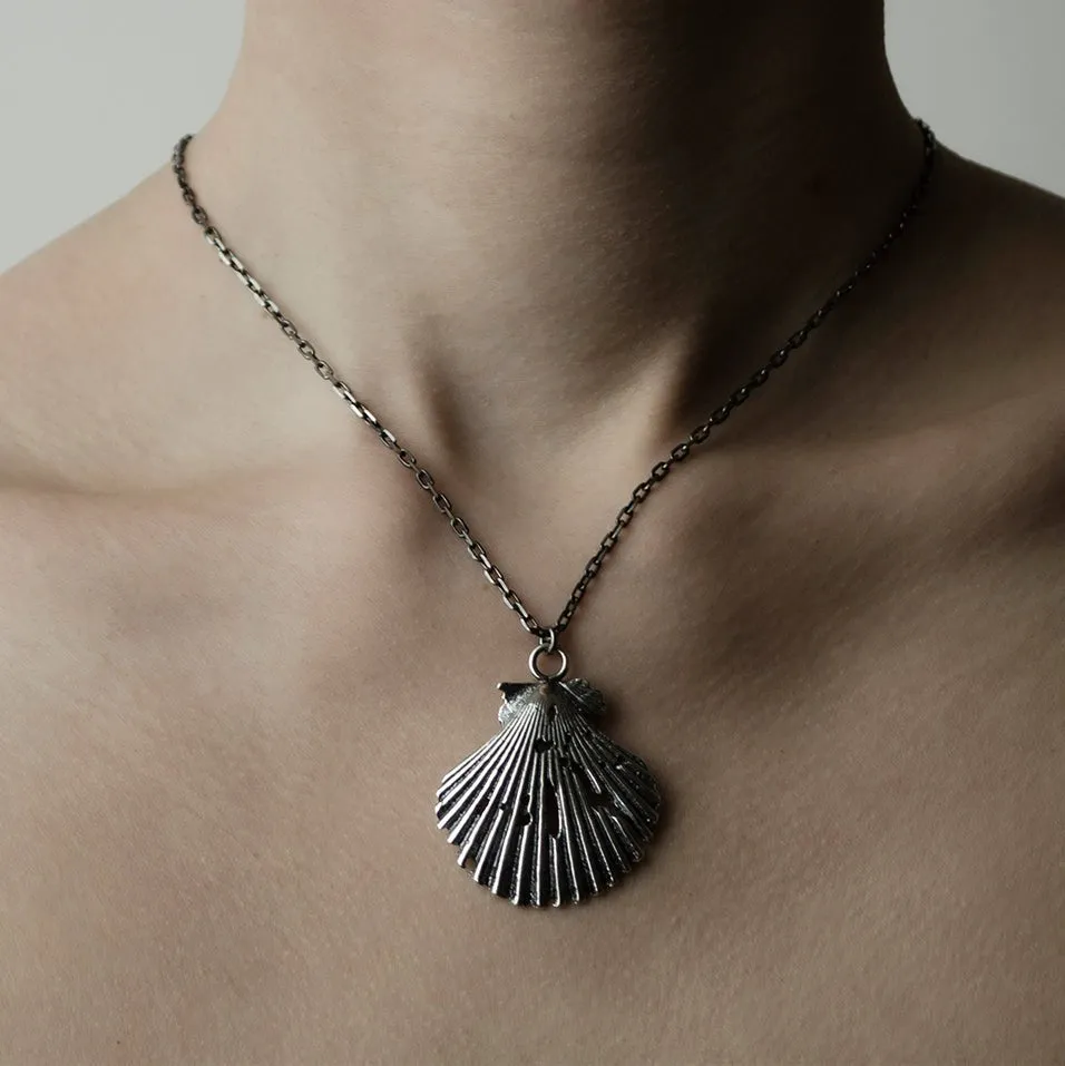 Irradian shell pendant