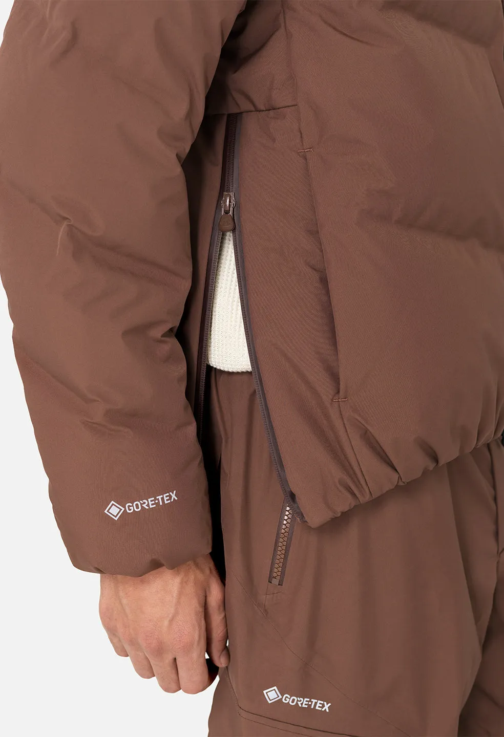 JOHN ELLIOTT X DESCENTE ALLTERRAIN MIZUSAWA DOWN JACKET / Chocolate